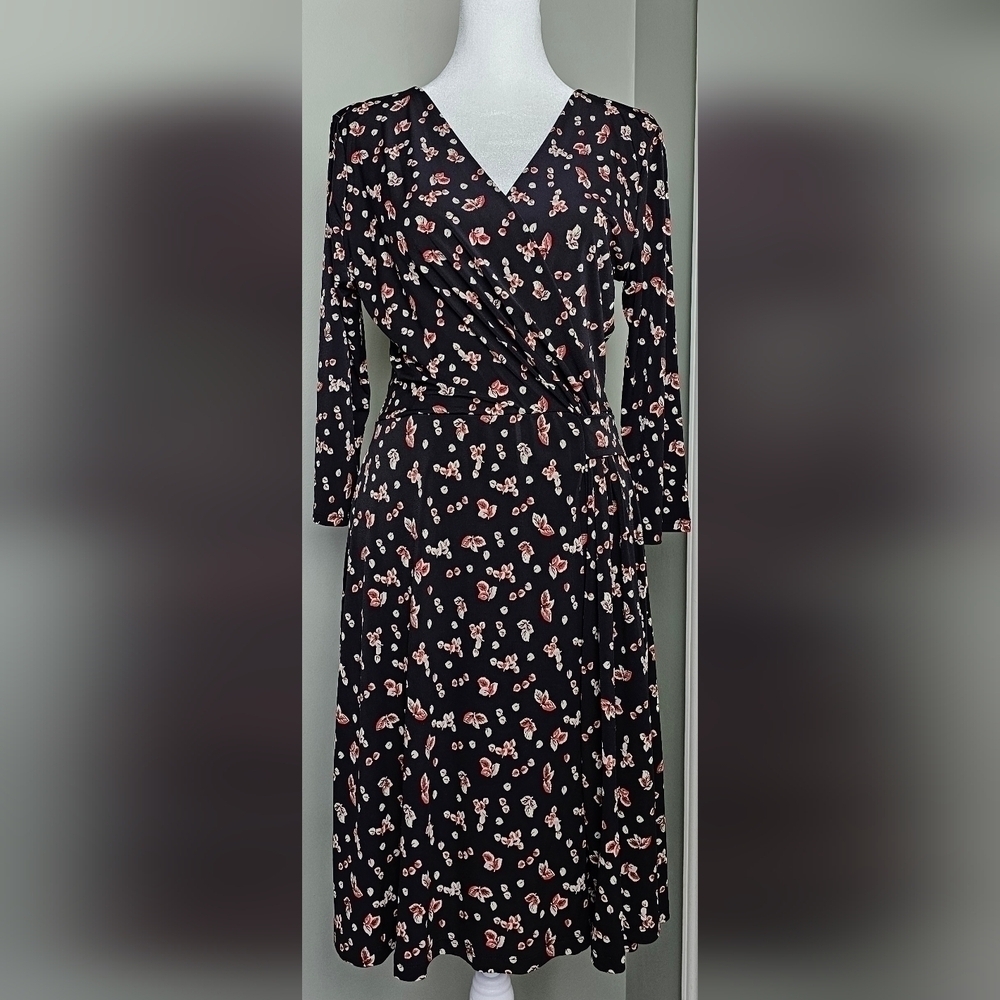 NWOT Hail3y:23 Midi Wrap Dress MEDIUM Black & Red Floral - Picture 2 of 8
